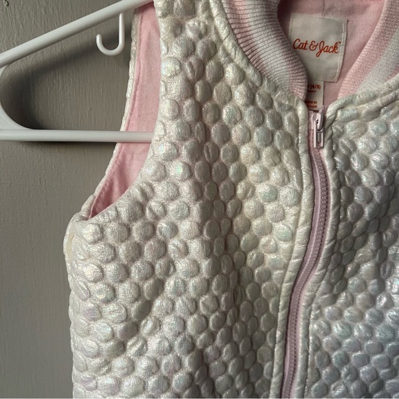 Girls Cat & Jack Iridescent Bubble Vest - Picture 5 of 9